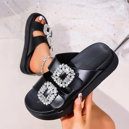 Claquette Orthopédique Femme avec Boucles Carrées Argentées