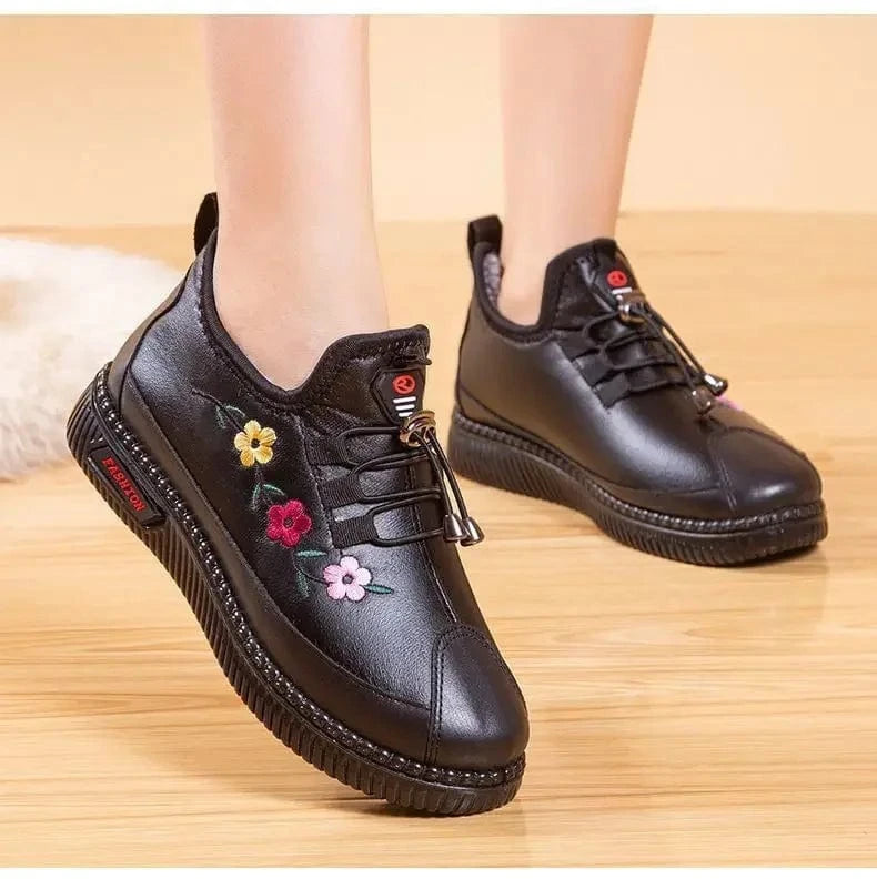 Botte Orthopédique Femme Courte à Lacet en Simili Cuir