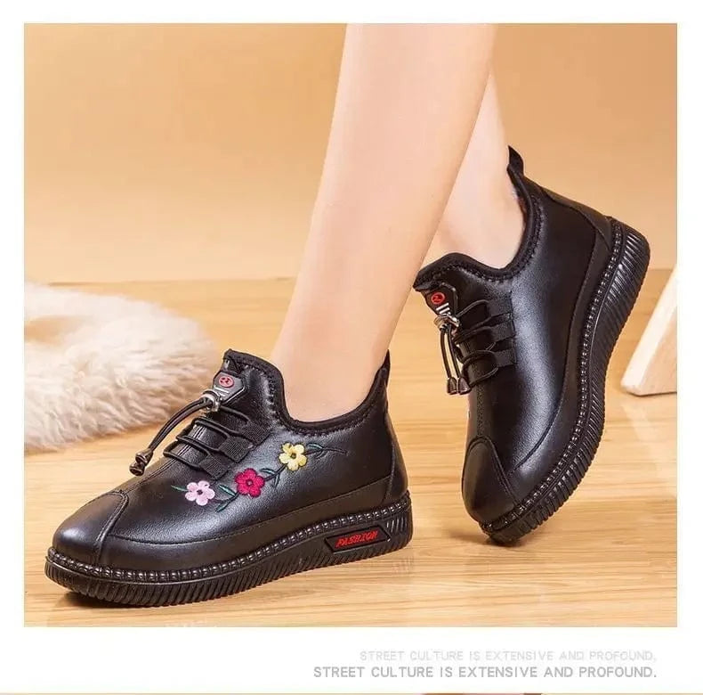 Botte Orthopédique Femme Courte à Lacet en Simili Cuir