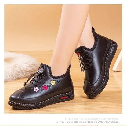 Botte Orthopédique Femme Courte à Lacet en Simili Cuir