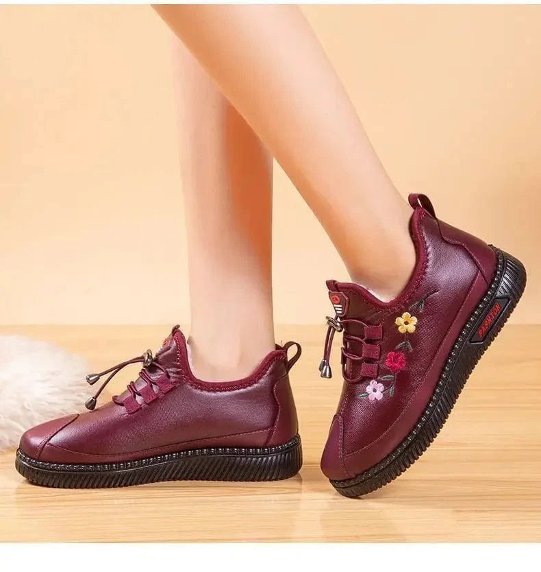 Botte Orthopédique Femme Courte à Lacet en Simili Cuir