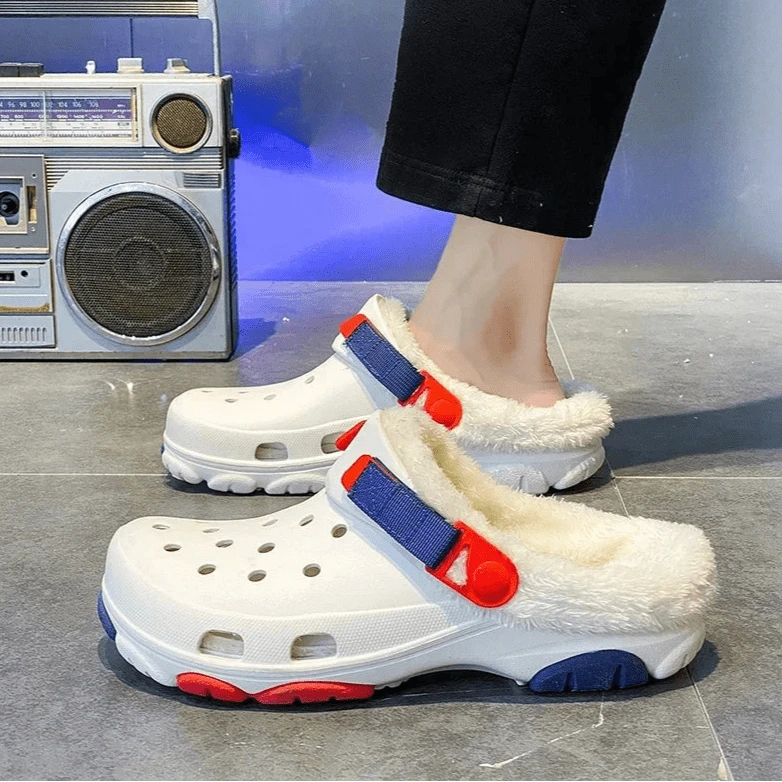 Chausson Orthopédique Homme Léger avec des Trous et Intérieur en Fausse Fourrure