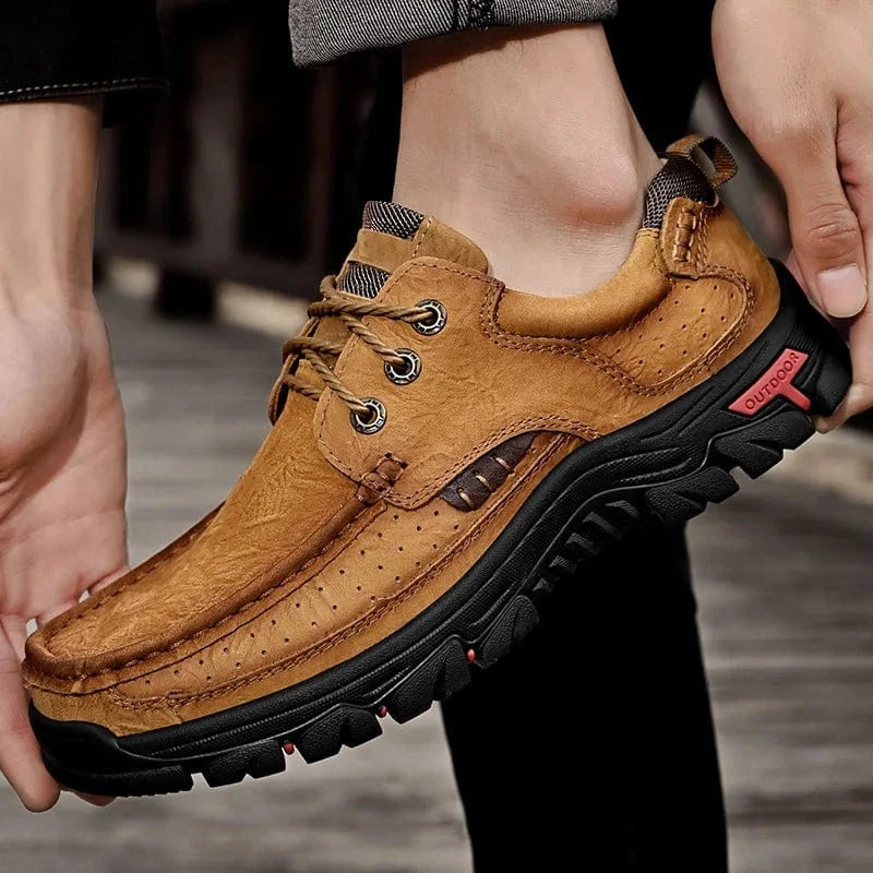 Chaussure Orthopédique Homme Robuste et Durable à Lacets