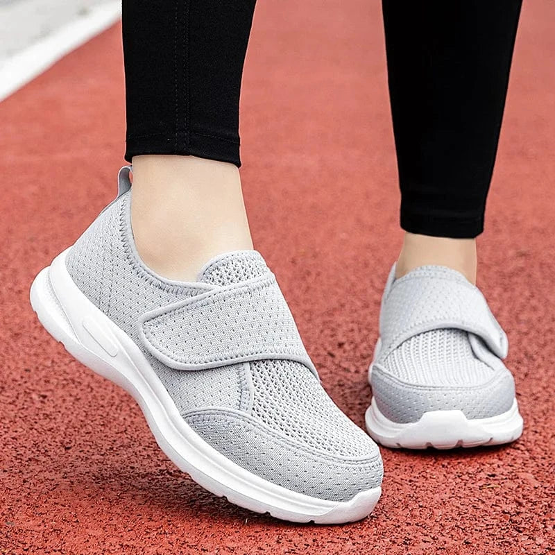 Chaussures Orthopédiques Grises à Scratch pour Femmes.