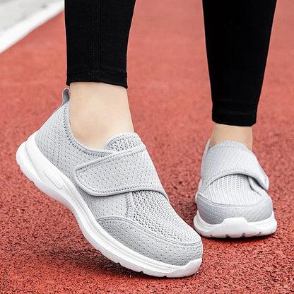 Chaussures Orthopédiques Grises à Scratch pour Femmes.