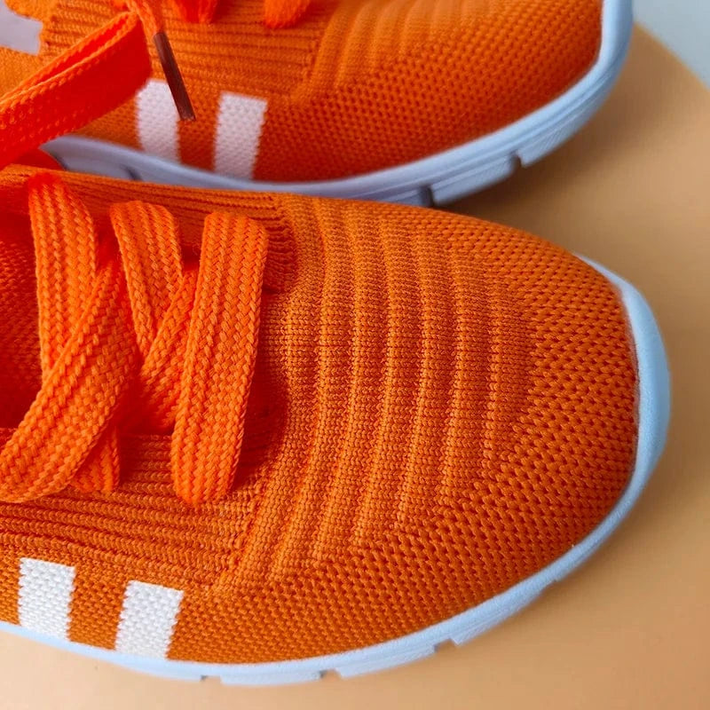 Chaussures Orthopédiques Oranges à Lacets pour Femme.