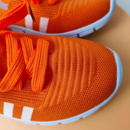 Chaussures Orthopédiques Oranges à Lacets pour Femme.