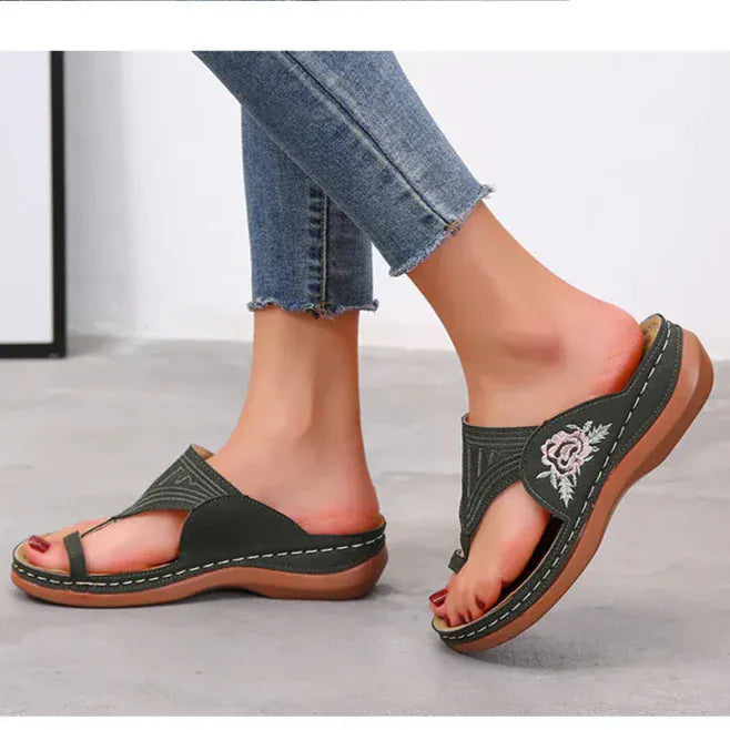 Claquette Orthopédique aux Fleurs Brodées pour Femme