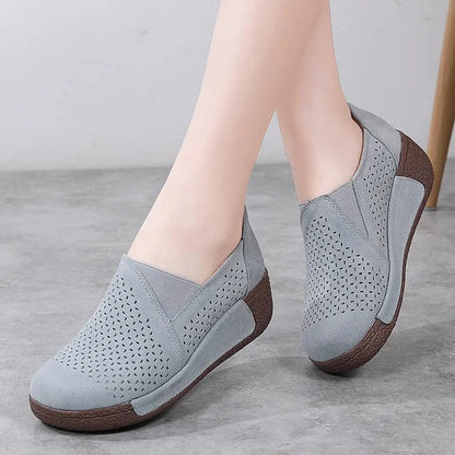 Mocassin Orthopédique Femme Ajouré et Élégant