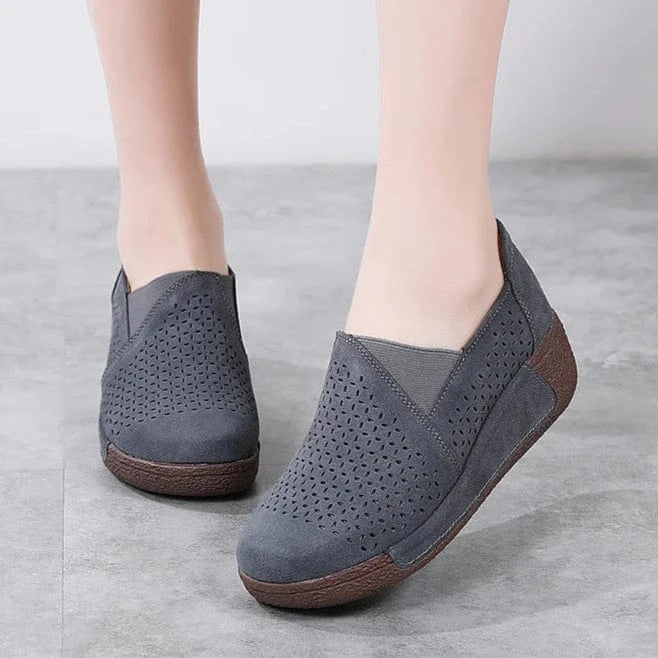 Mocassin Orthopédique Femme Ajouré et Élégant