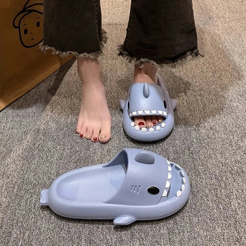 Tongs Orthopédiques en Forme de Requin pour Homme