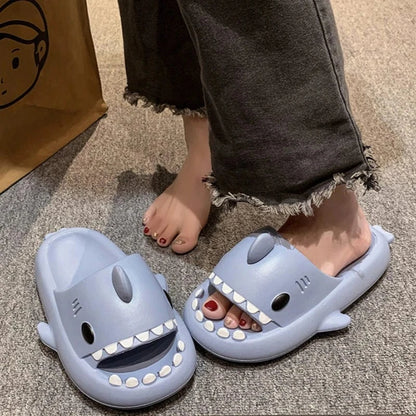 Tongs Orthopédiques en Forme de Requin pour Homme