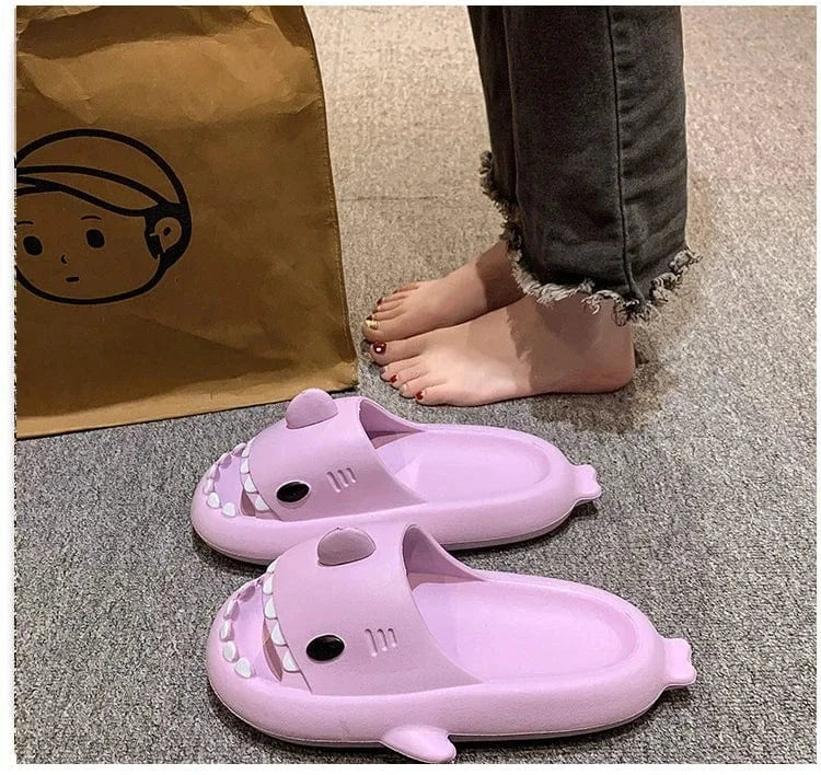 Tongs Orthopédiques pour Femme en Forme de Requin