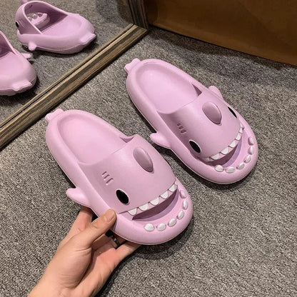Tongs Orthopédiques pour Femme en Forme de Requin